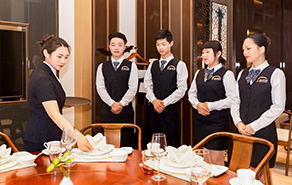 餐飲酒店管理 從專業(yè)學(xué)習(xí)到卓越運(yùn)營(yíng)的實(shí)戰(zhàn)指南